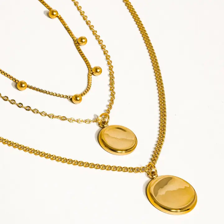 The Soleil Pendant Necklace Set