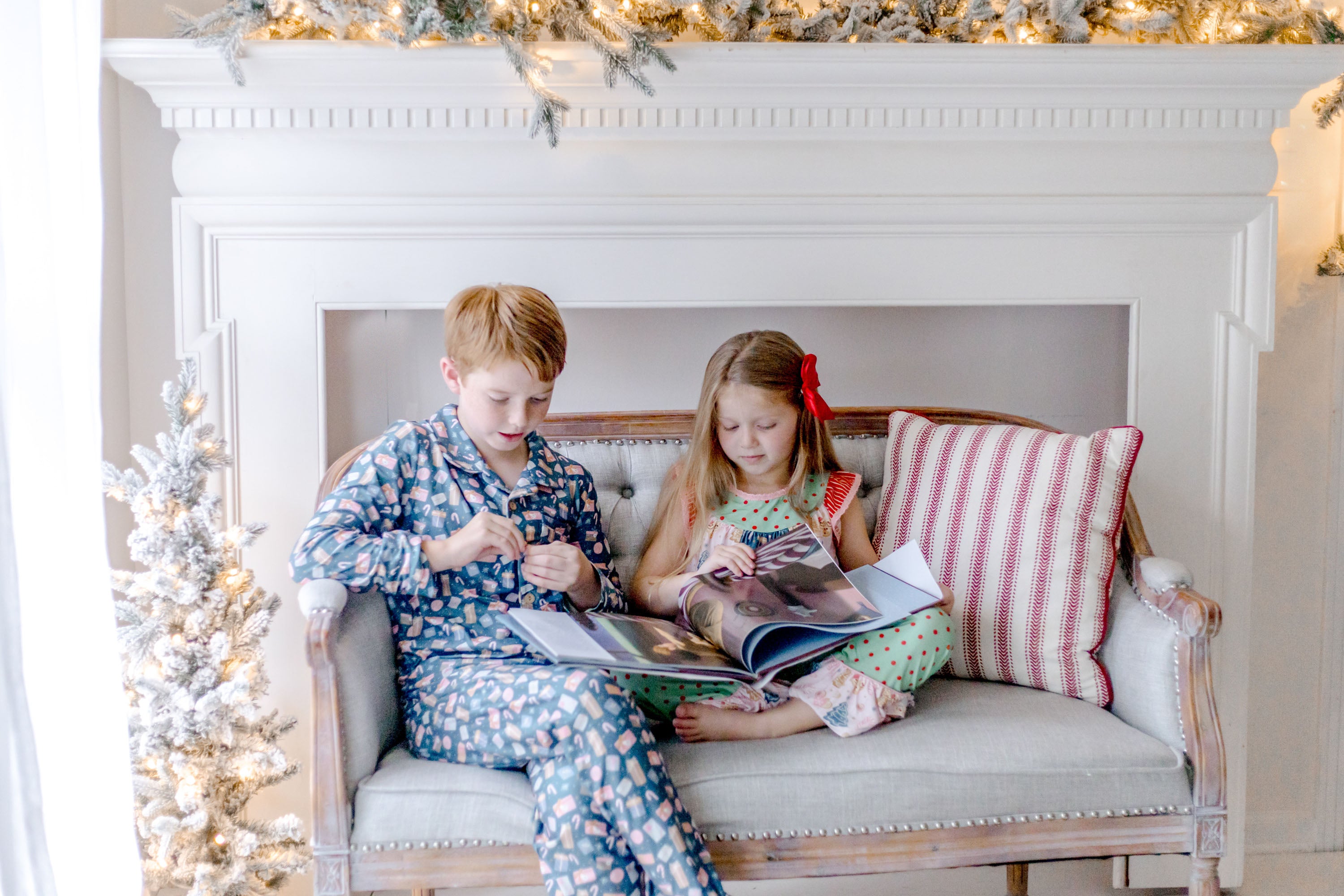 Boys Santas Surprise Stash Lounge Set