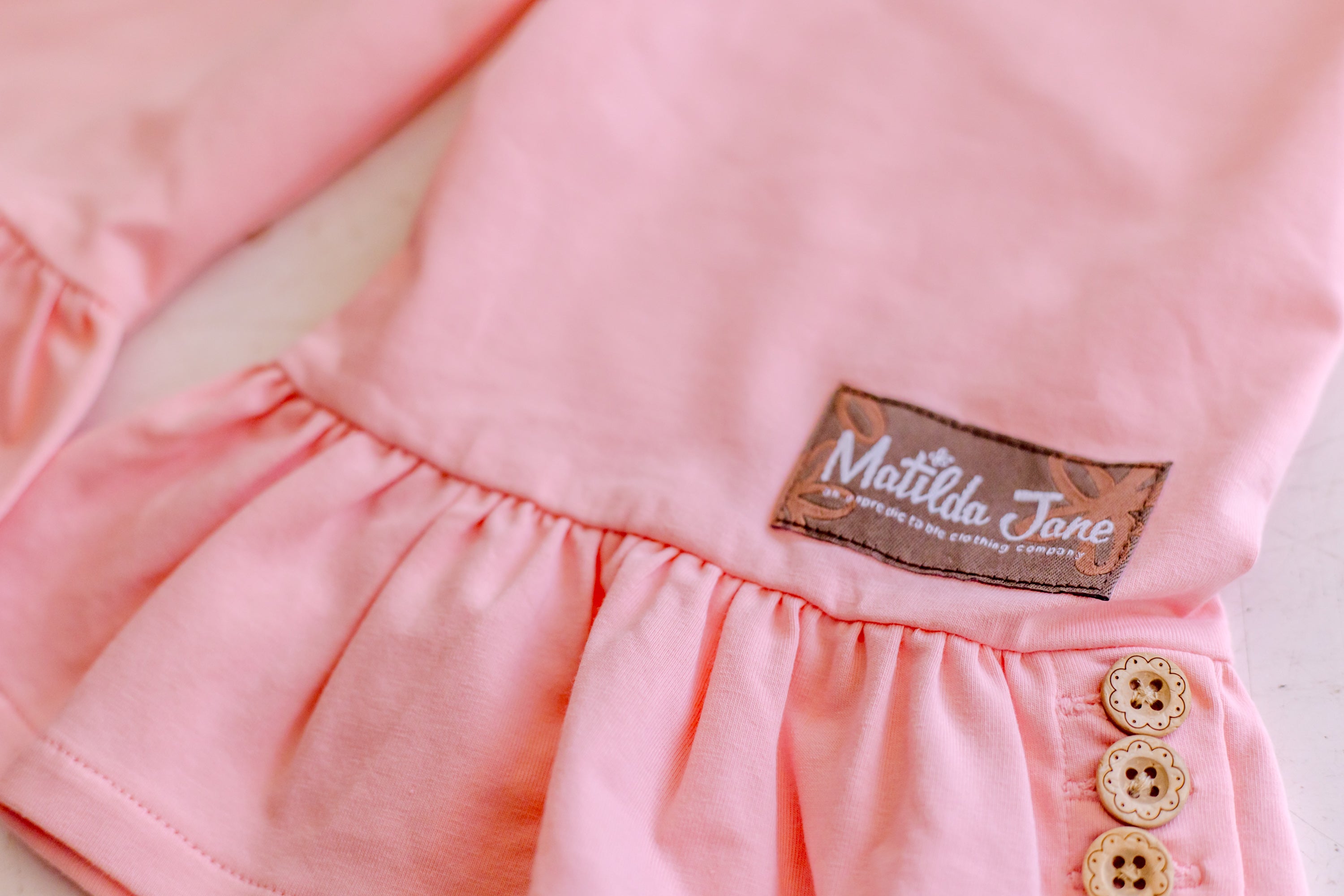 Soft Peony Big Ruffle Capris