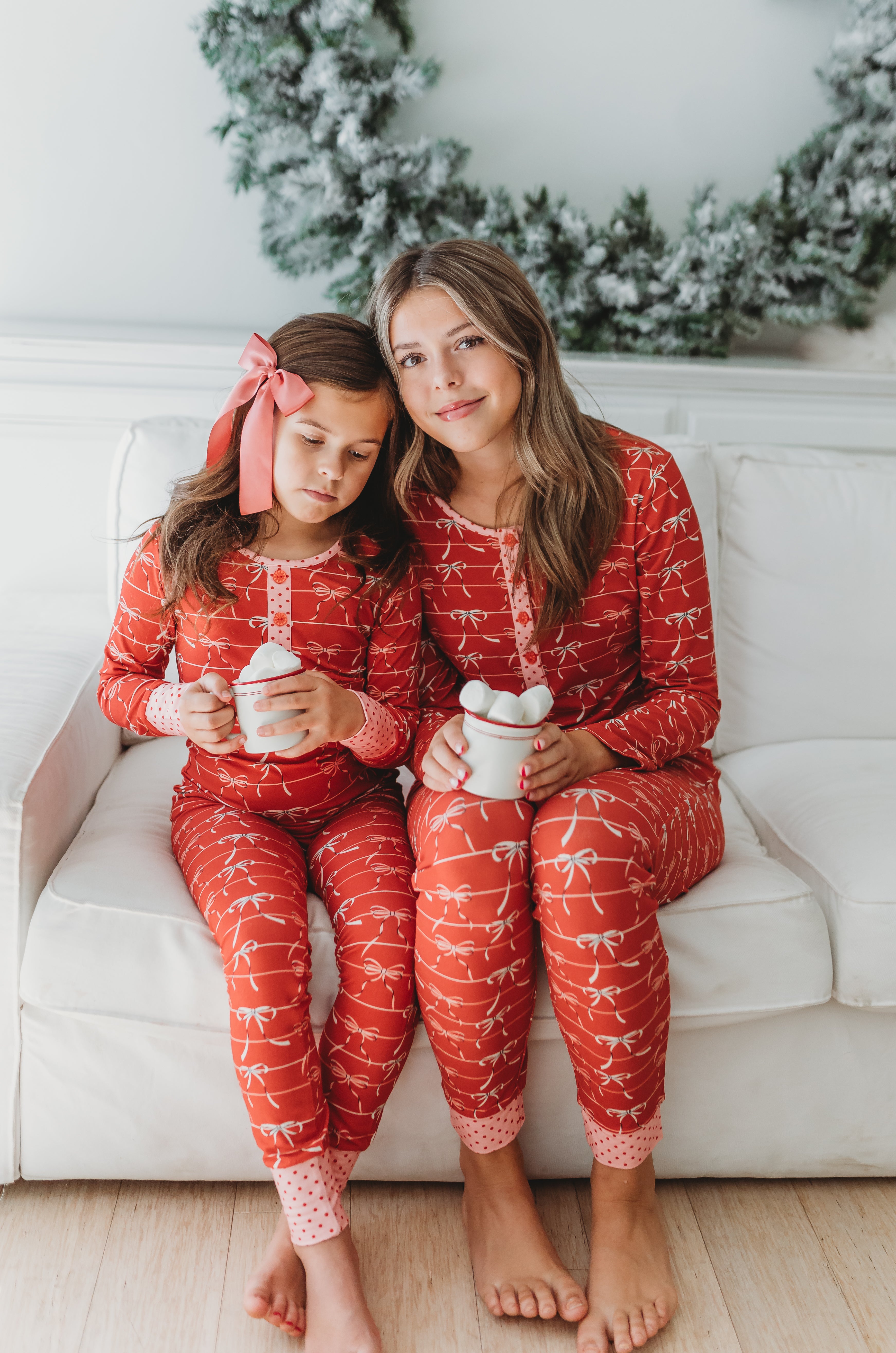 Bows Of Holly Lounge Set