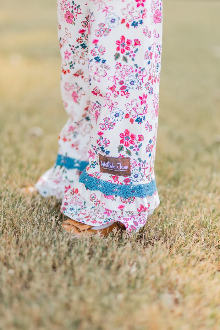 Snowberry Big Ruffles (Pre-Order)