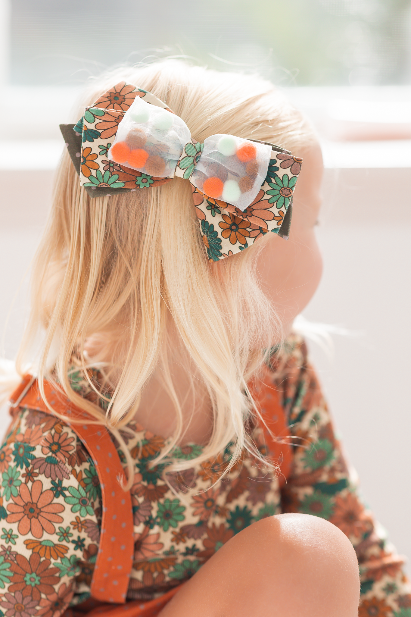 Mulberry Magic Pom Pom Bow