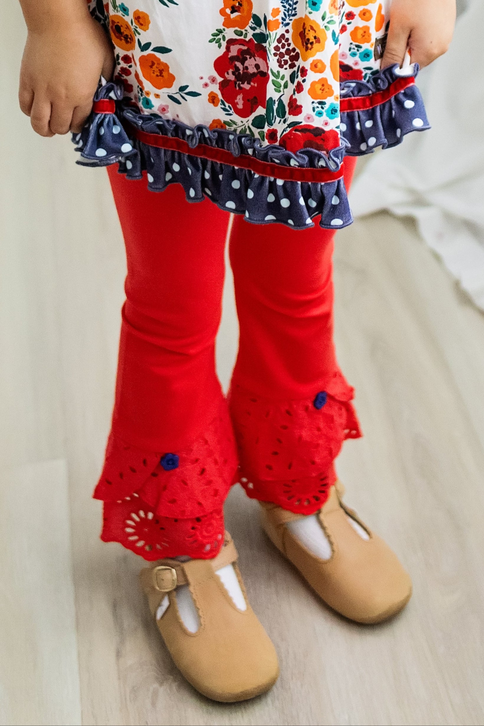 Cozy Hollow Ruffle Leggings (Pre-Order)
