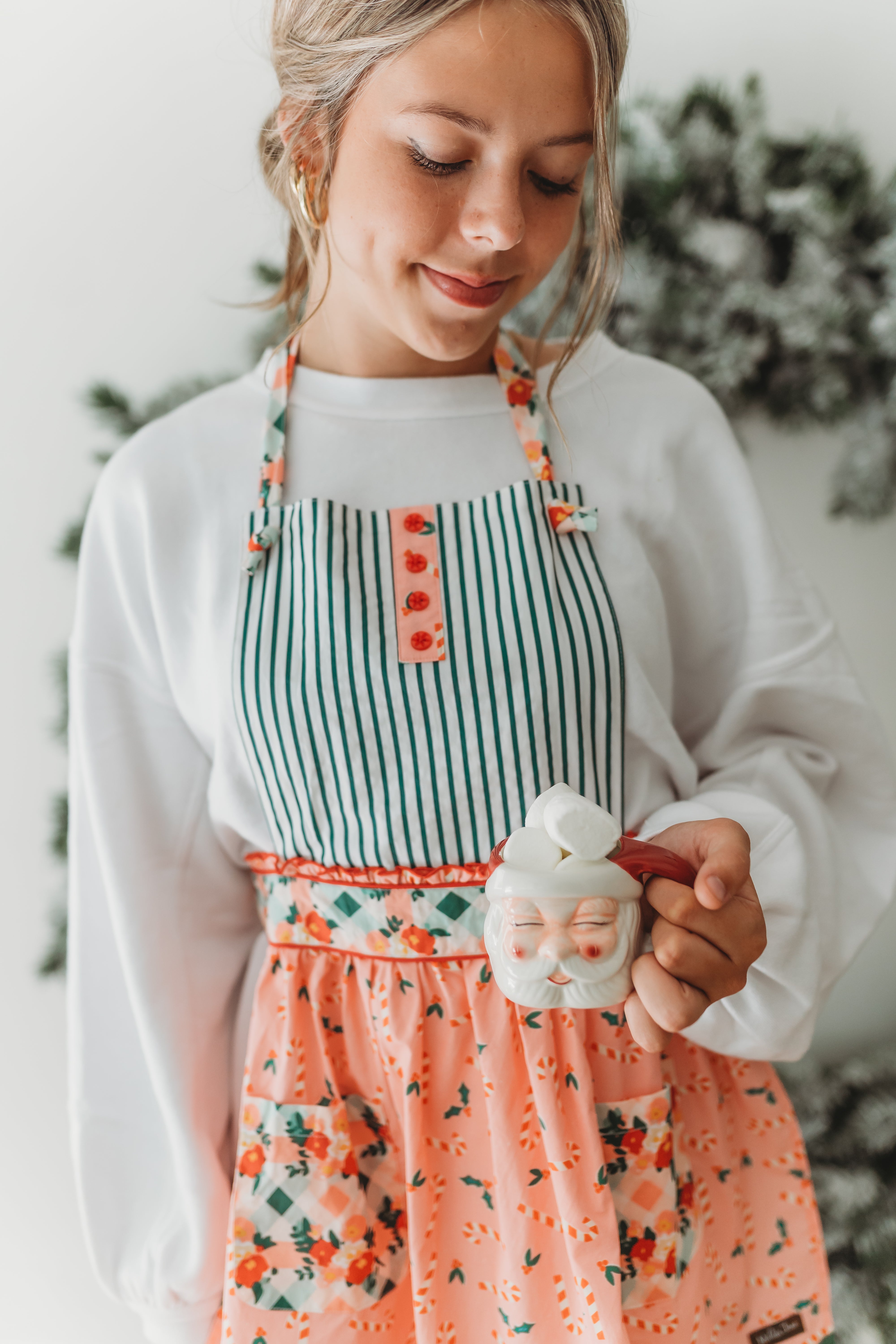 Peppermint Swirl Dreams Apron (Womens)