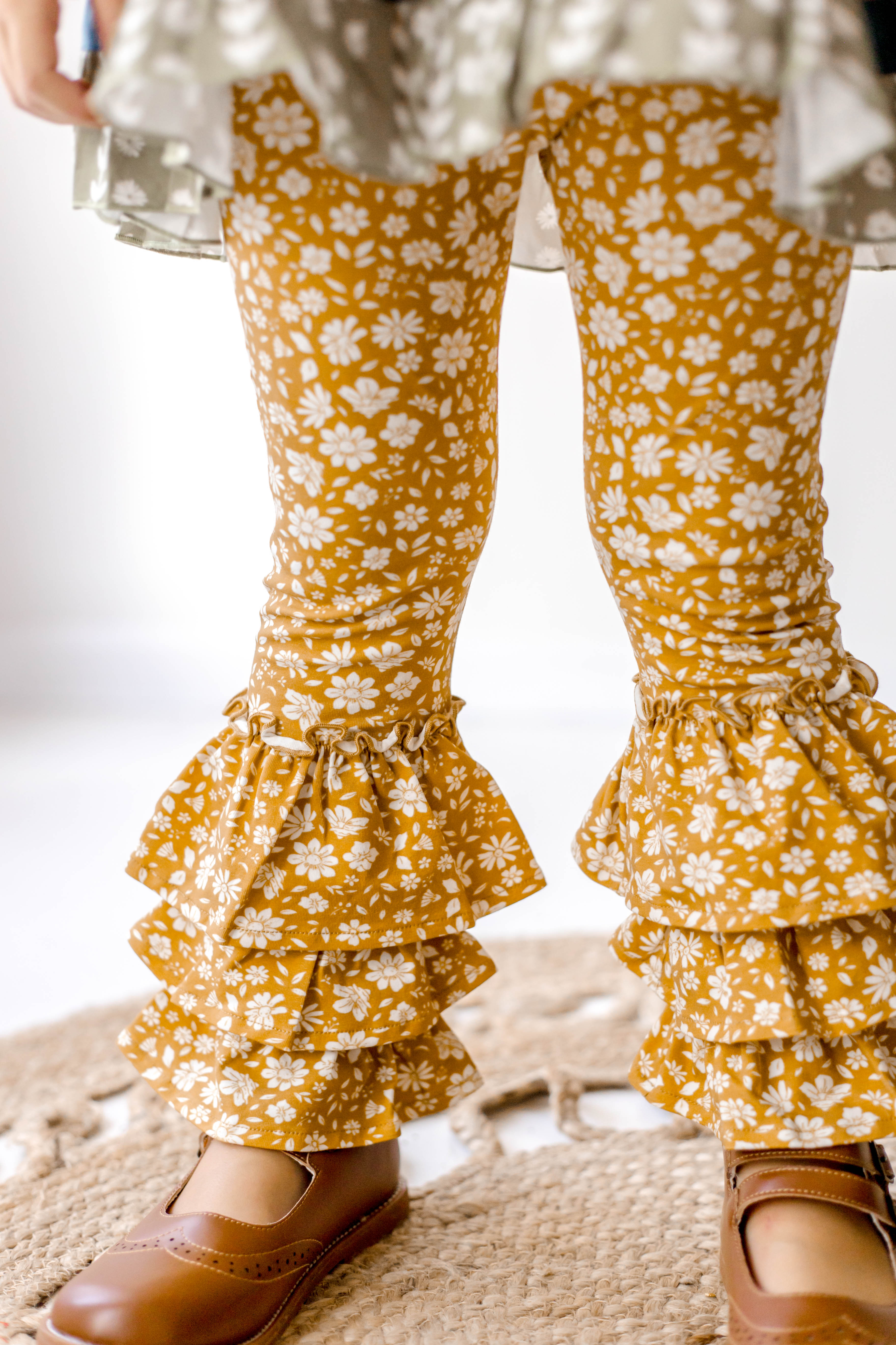 Golden Petal Leggings (PRE-ORDER)