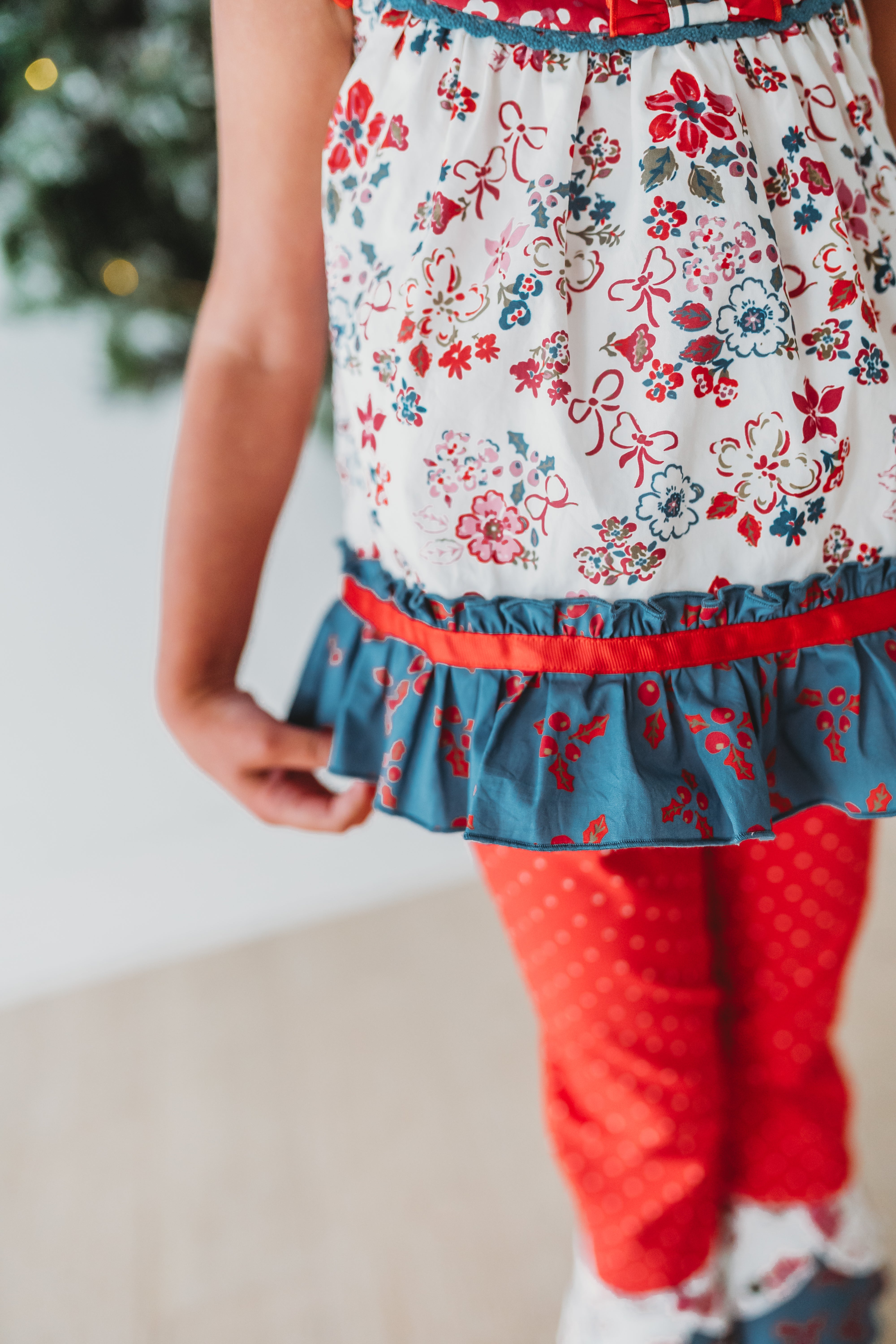 Poinsettia Parade Leggings (Pre-Order)