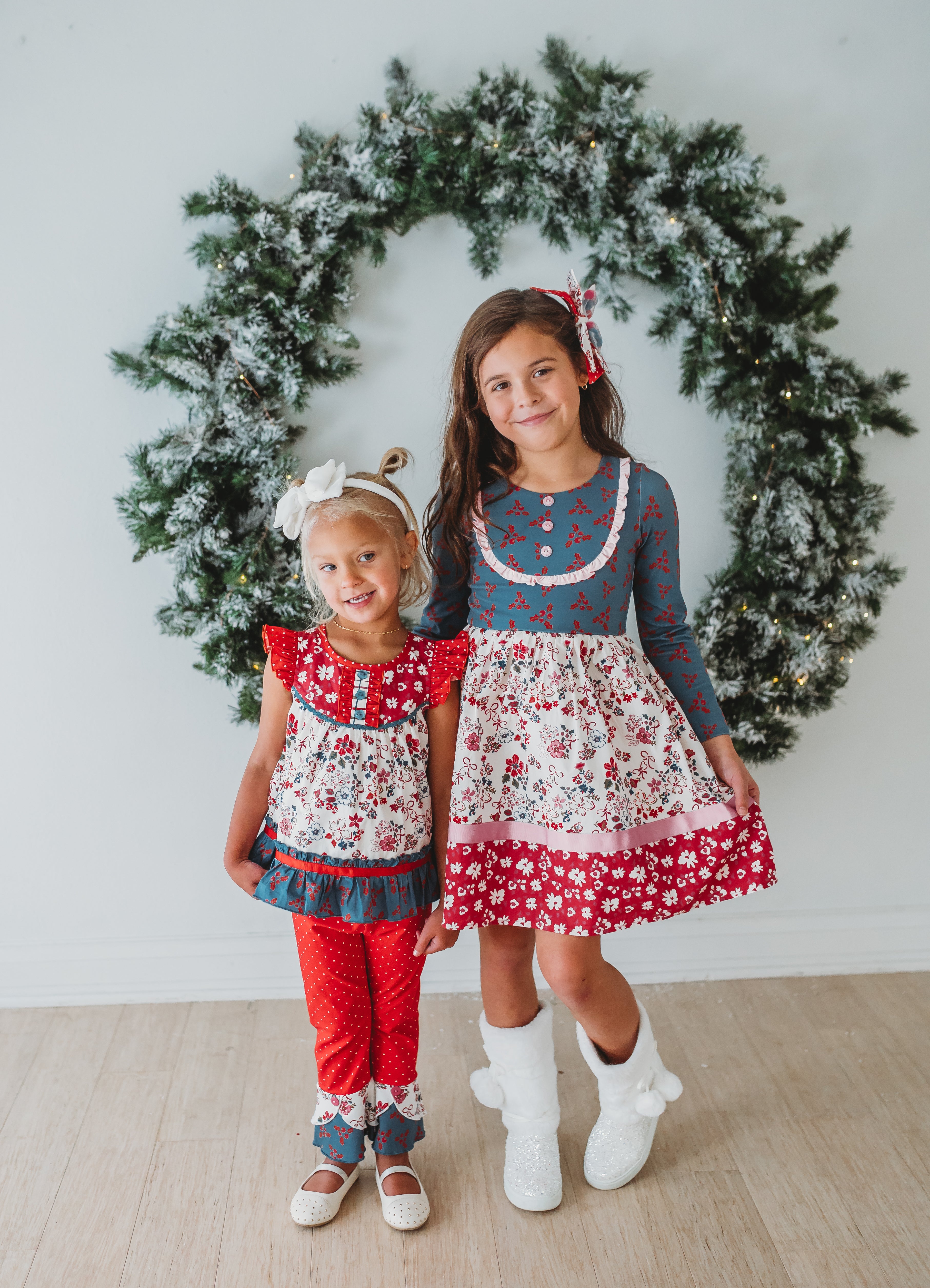 Poinsettia Parade Leggings (Pre-Order)