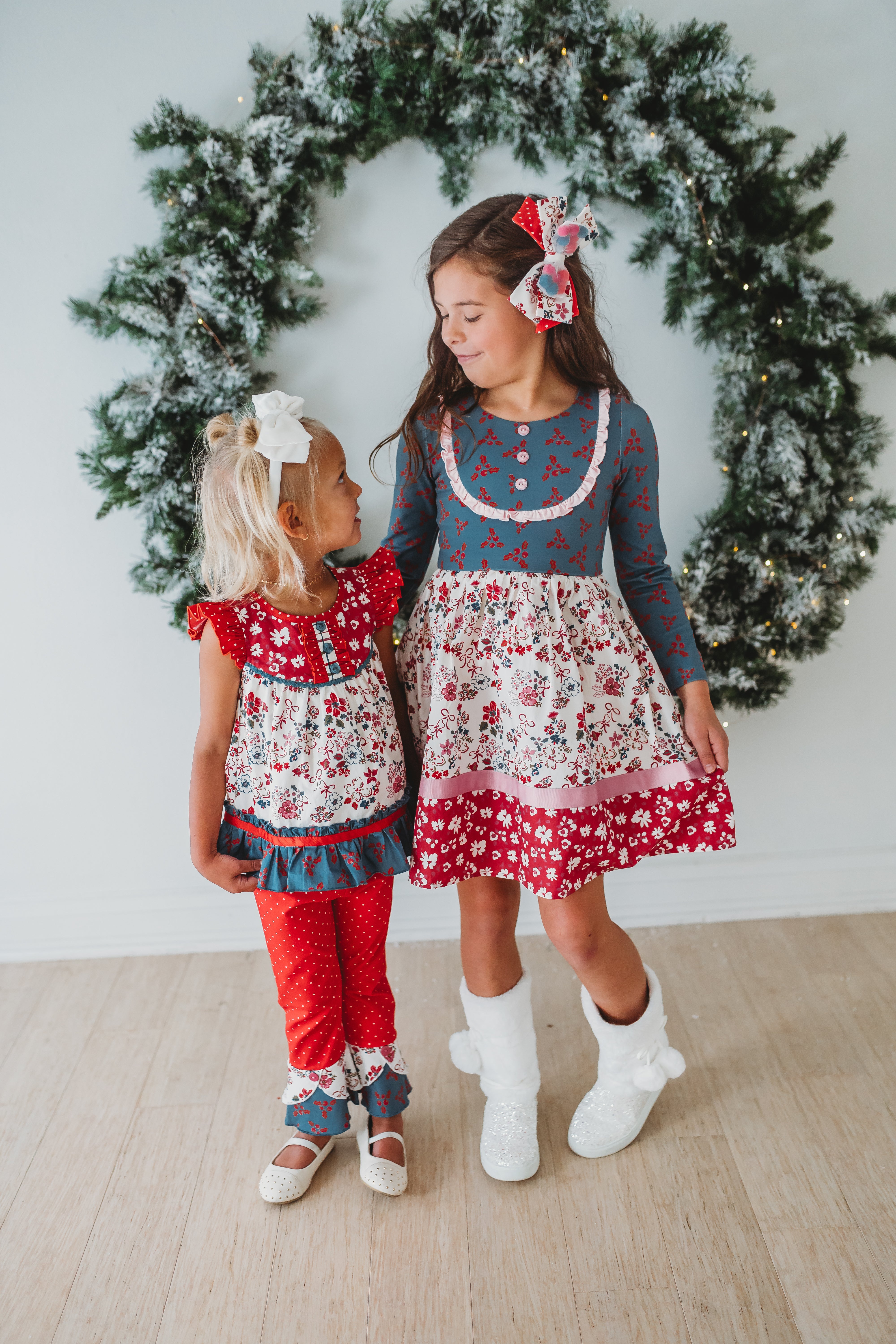 Poinsettia Parade Leggings (Pre-Order)