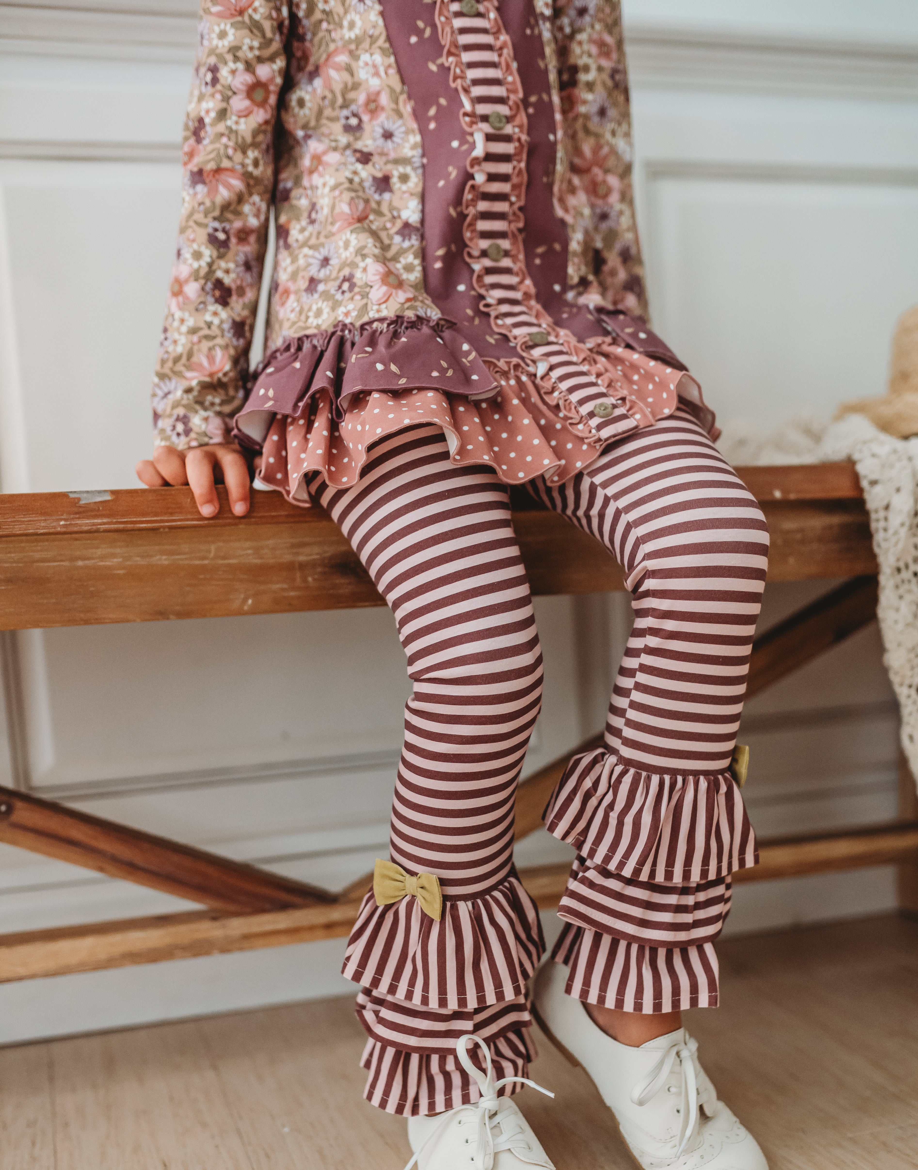Tangled in Twigs Ruffle Leggings (Pre-Order)