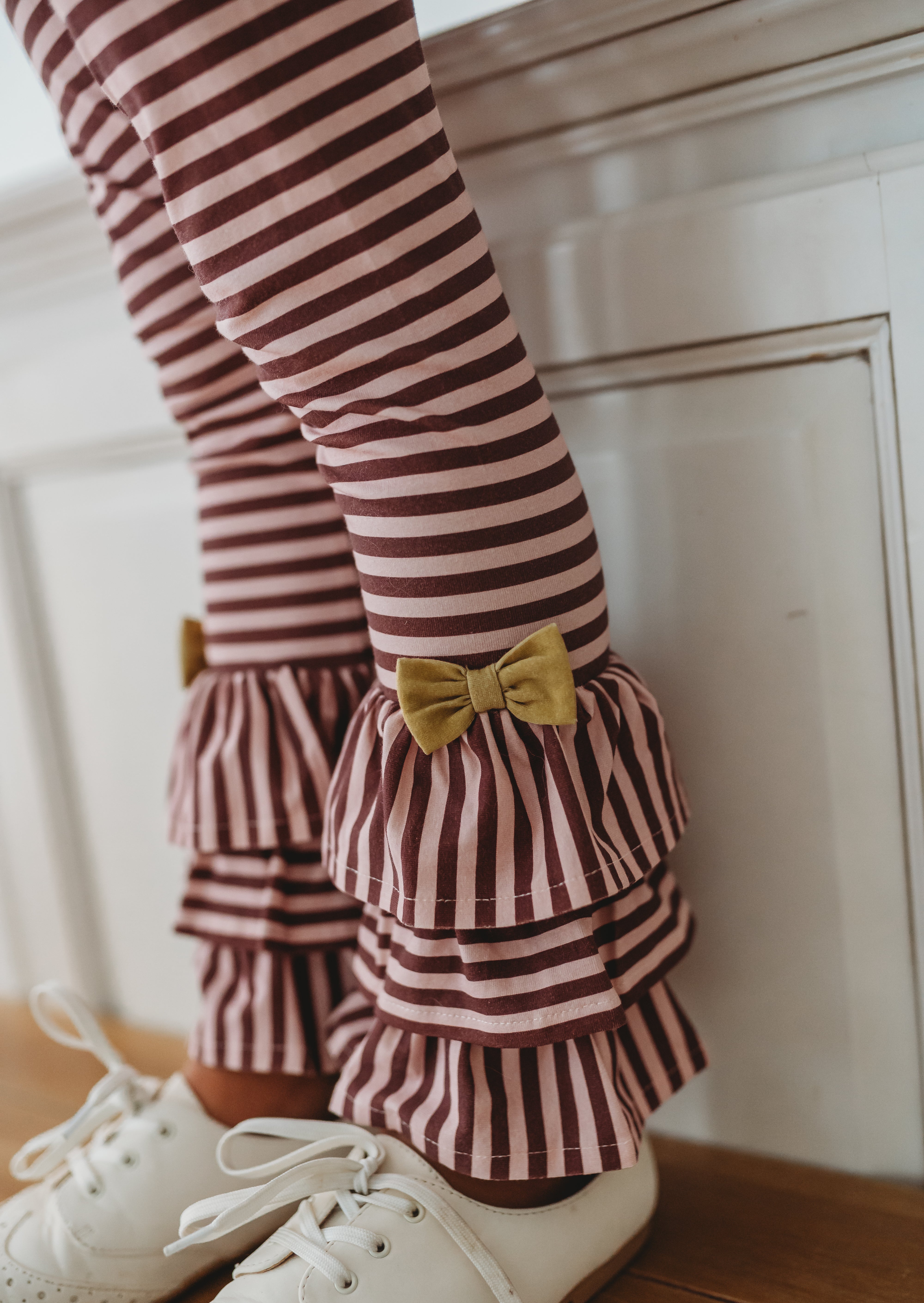 Tangled in Twigs Ruffle Leggings (Pre-Order)