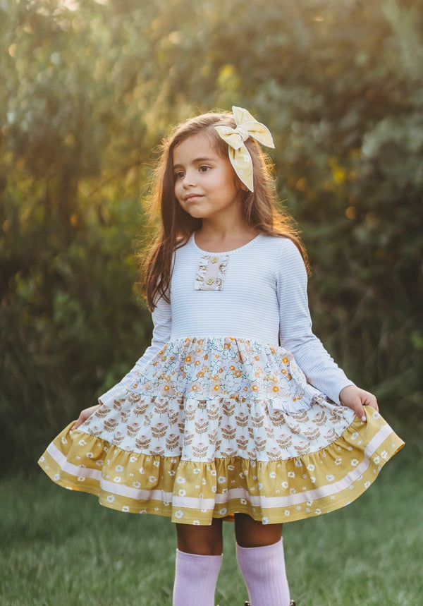 Whimsical Wonderer Hair Bow