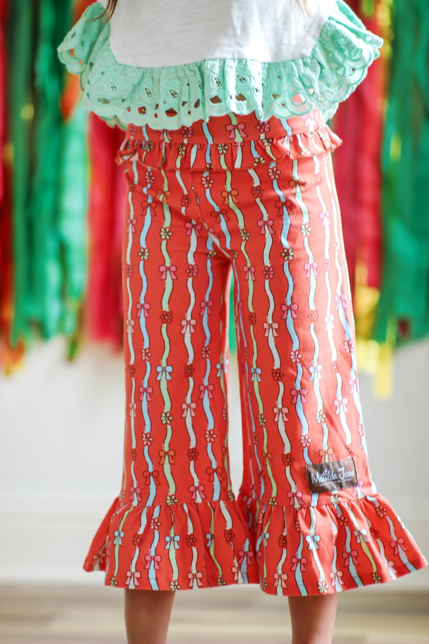 Bows In A Row Big Ruffles (Pre-Order)